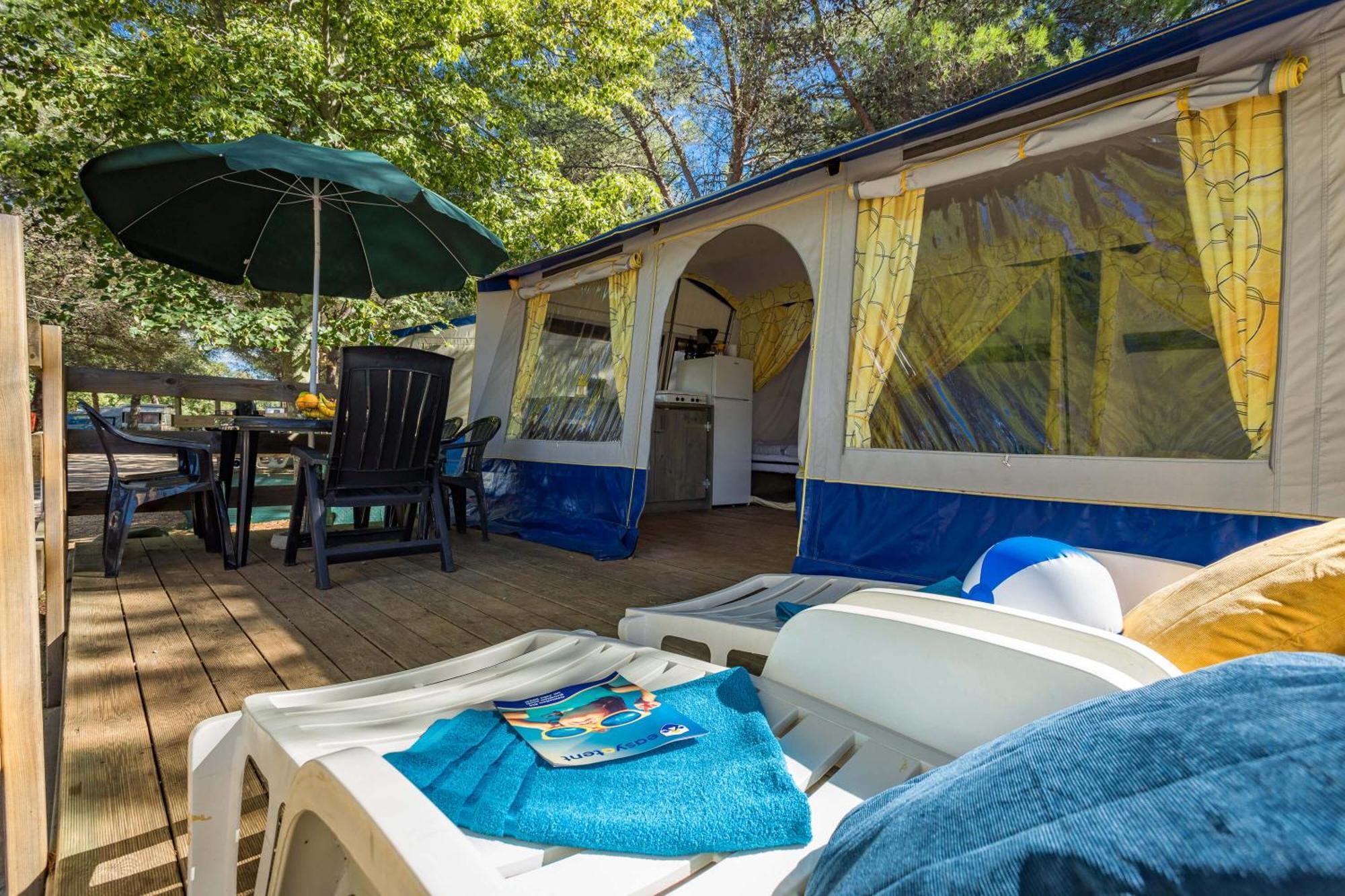 Easyatent Bungalow Tent Lanterna Цервар-Порат Номер фото